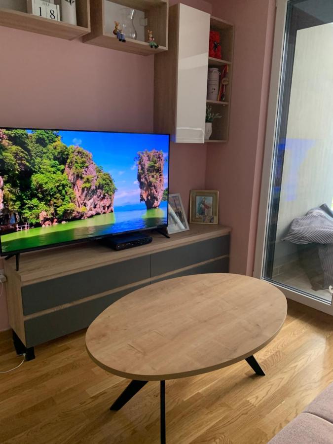 Pink Modern Apartment سكوبجي المظهر الخارجي الصورة